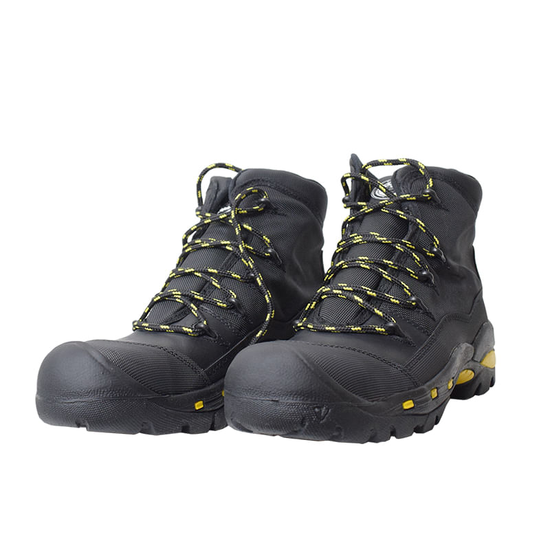 Bota Revolution Negra Con Puntera Talla 43